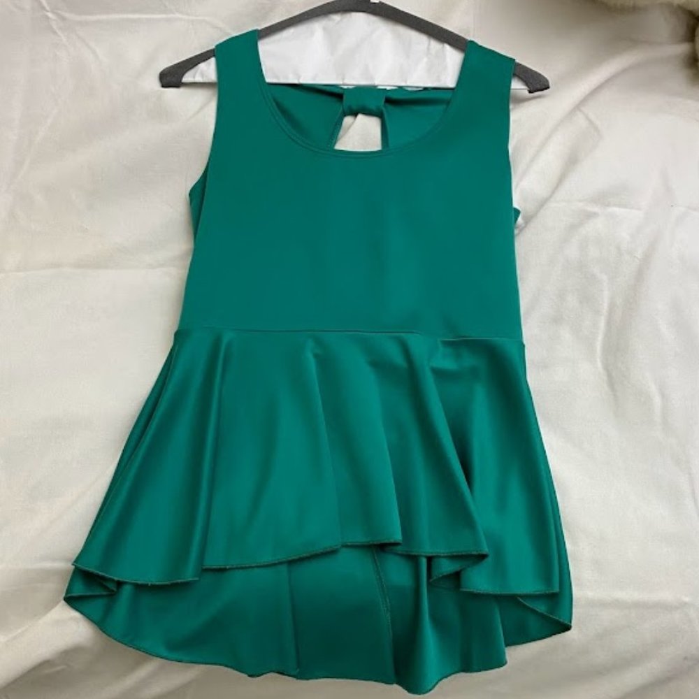 Julies Closet Medium Peplum Top
